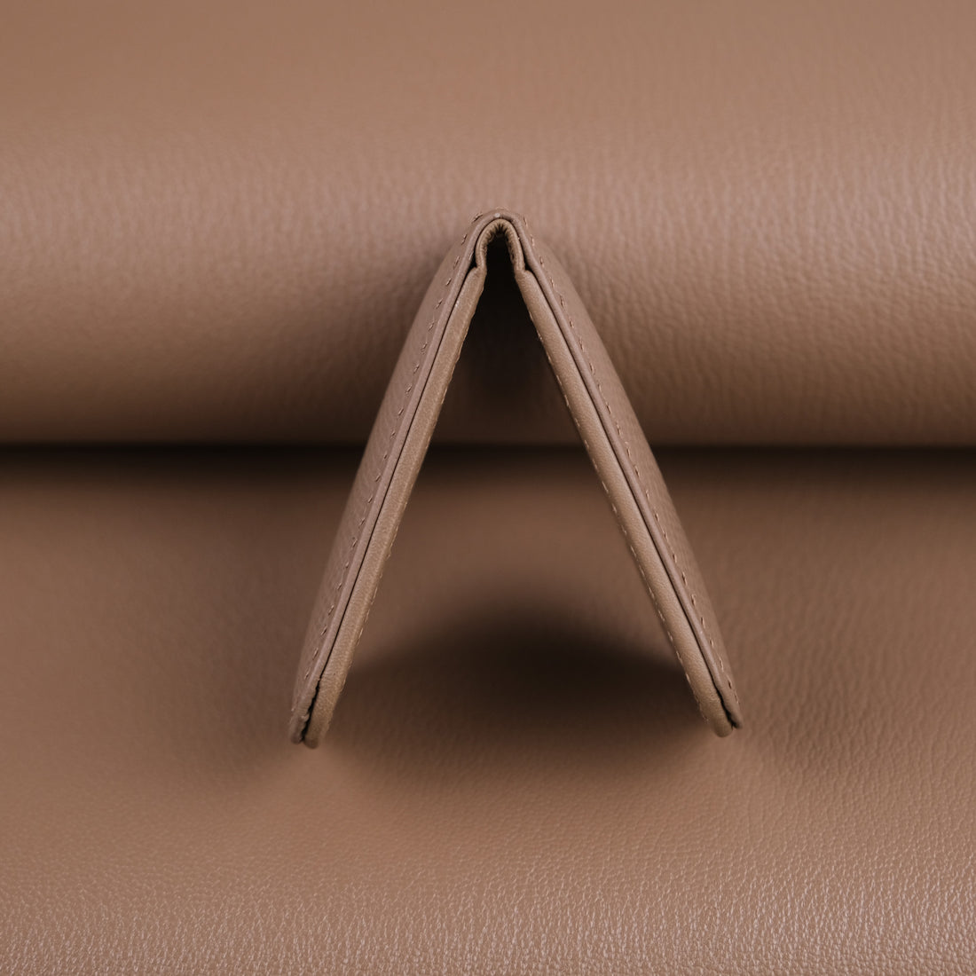 Etoupe Grained Calfskin Magnetic Money Clip