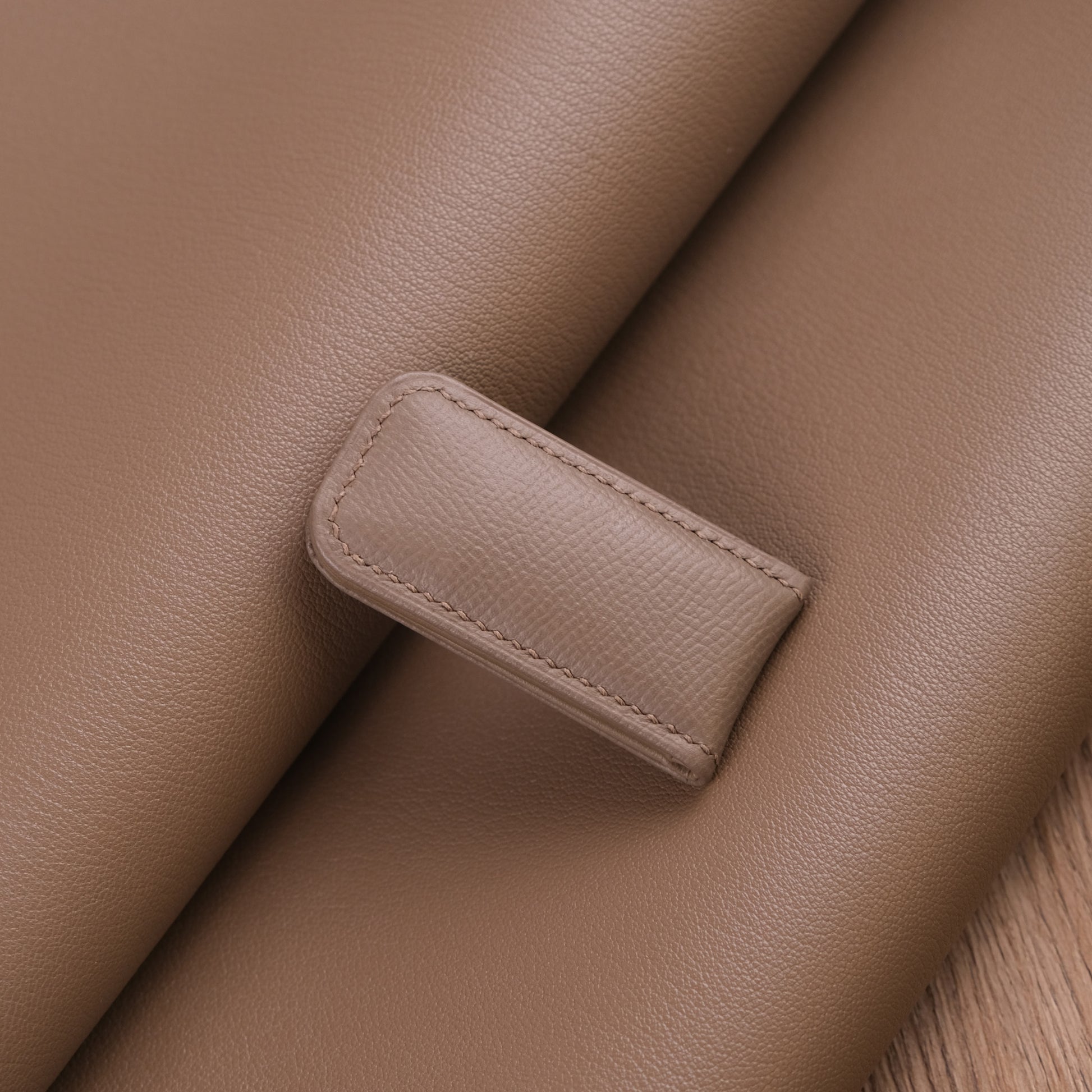 Etoupe Grained Calfskin Magnetic Money Clip