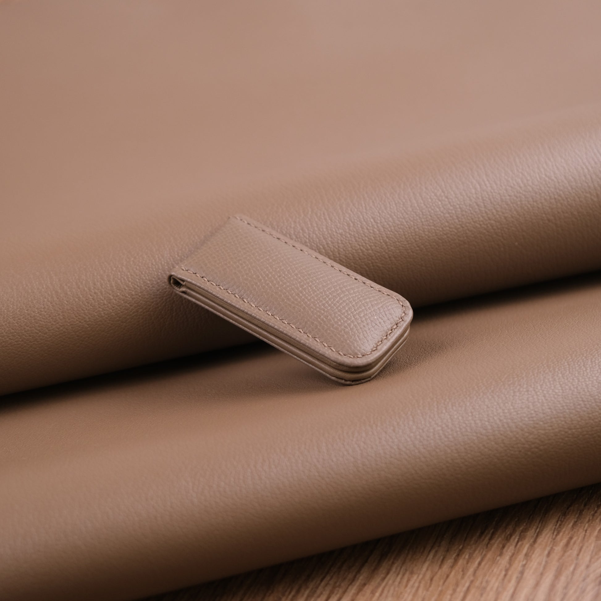 Etoupe Grained Calfskin Magnetic Money Clip