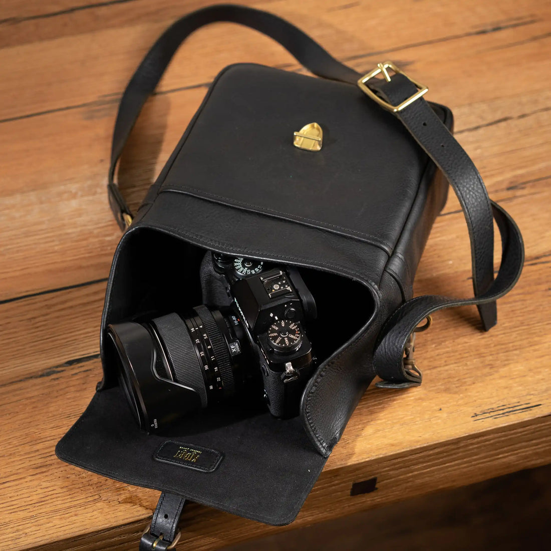 Crossbody Bags Fit to Camera